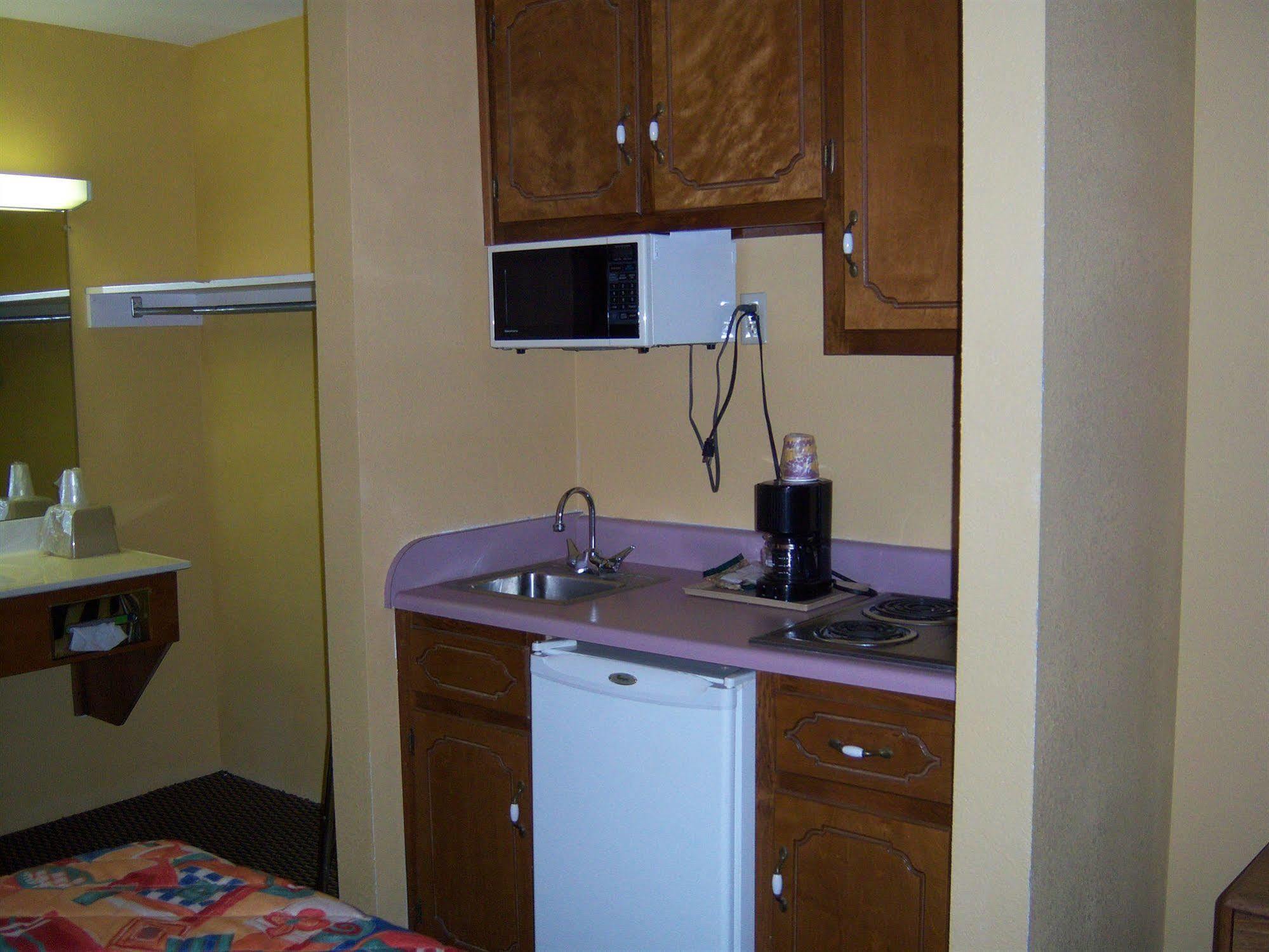Days Inn ガンターズビル エクステリア 写真