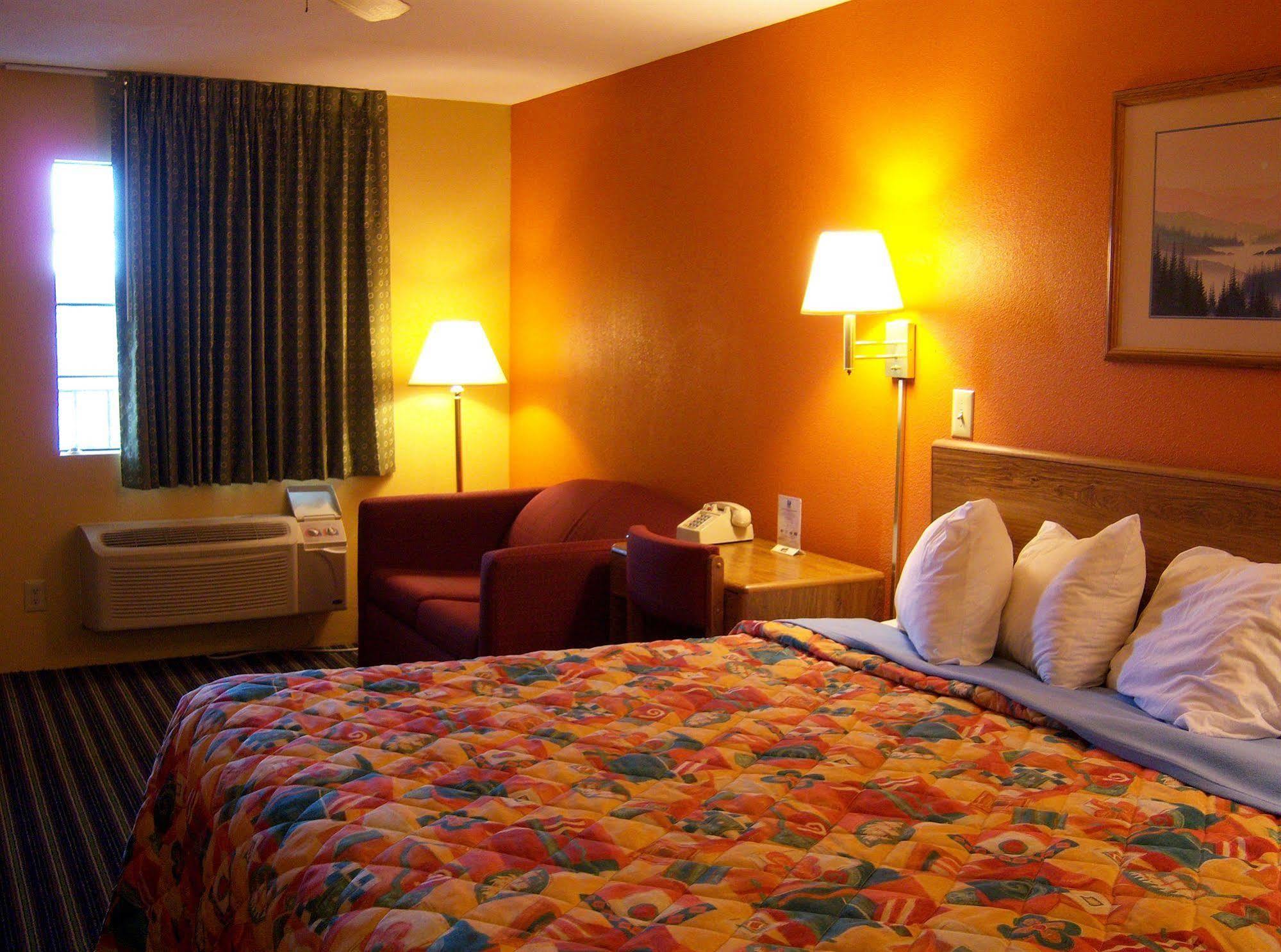 Days Inn ガンターズビル エクステリア 写真